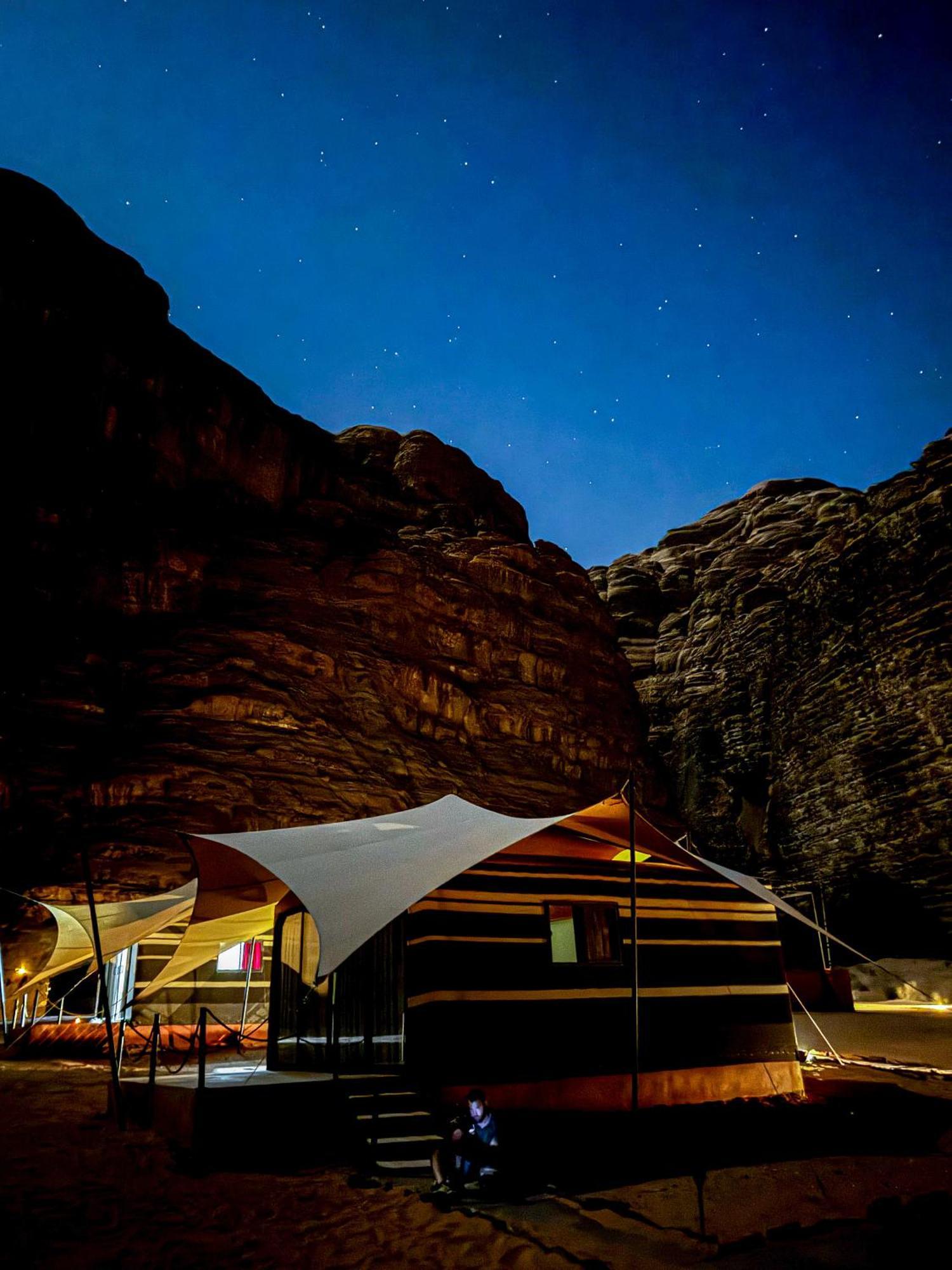 Wadi Rum Mirror Camp ภายนอก รูปภาพ