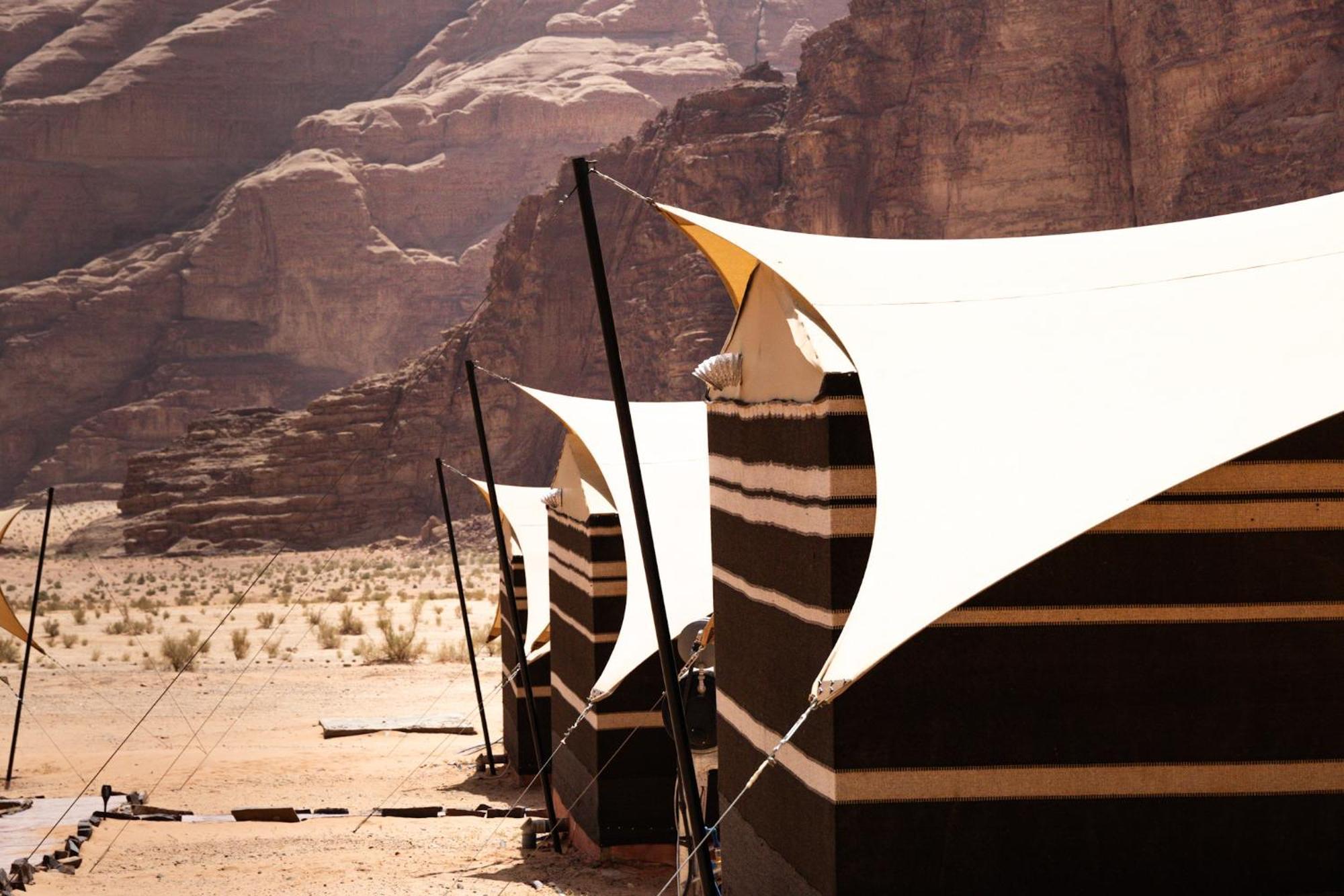Wadi Rum Mirror Camp ภายนอก รูปภาพ
